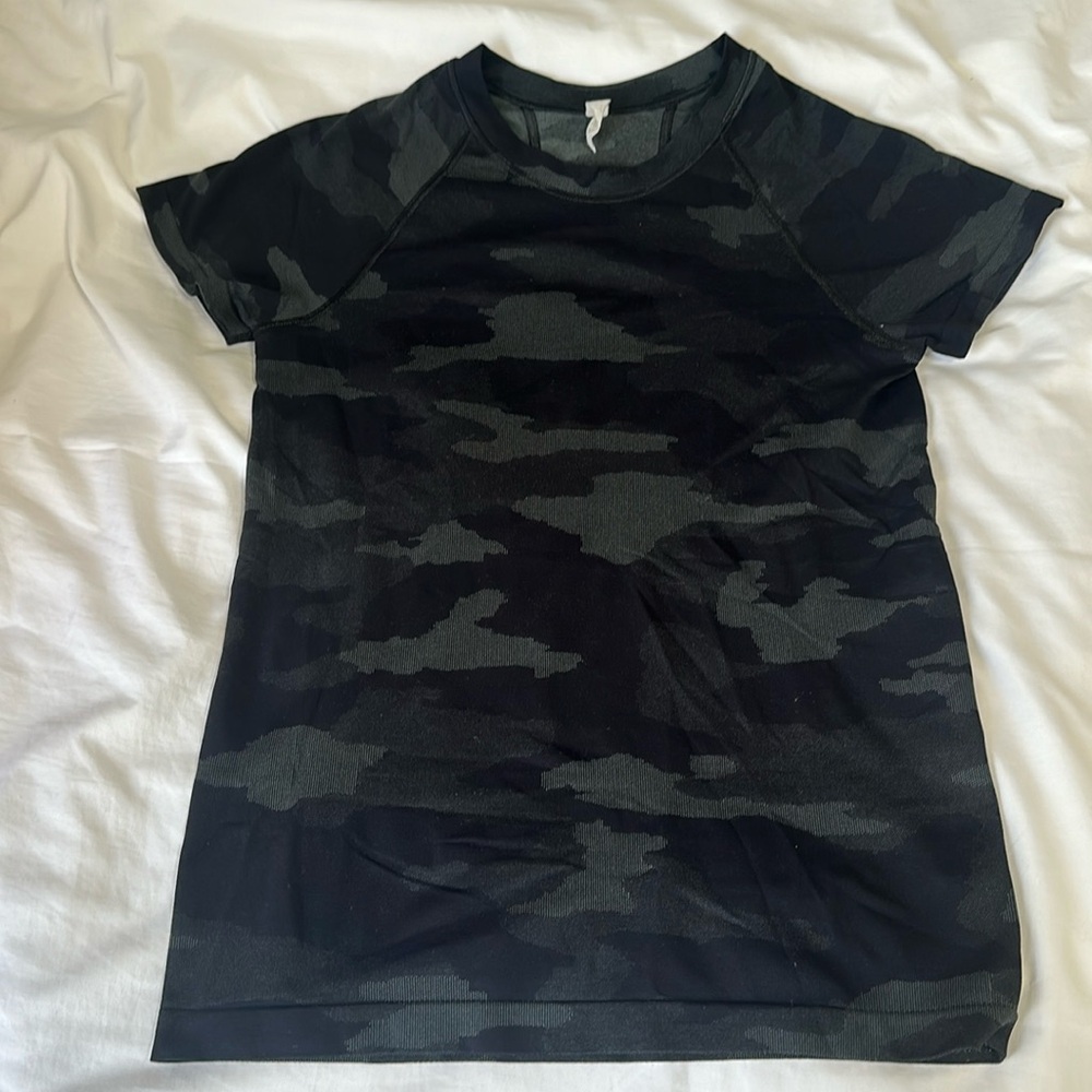 Athleta Momentum Seamless Tee